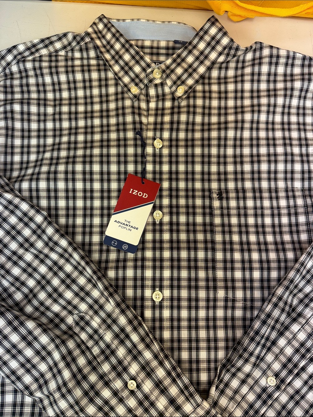 Izod Black and White Plaid Casual Button-Down Shirt size large non iron stretch